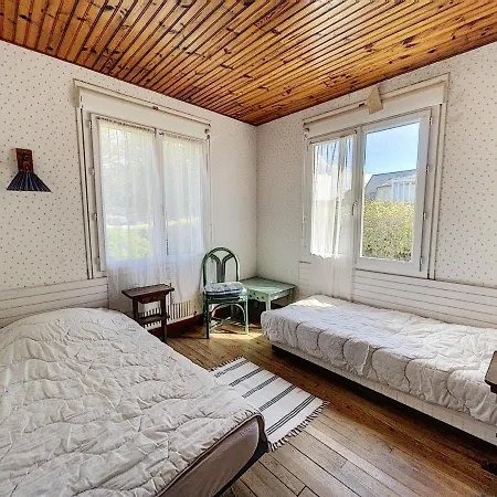 En Front De Avec Acces Direct, Jardin Clos, Et Parking A Proximite Des Commerces - Fr-1-361-488 בית נופש *