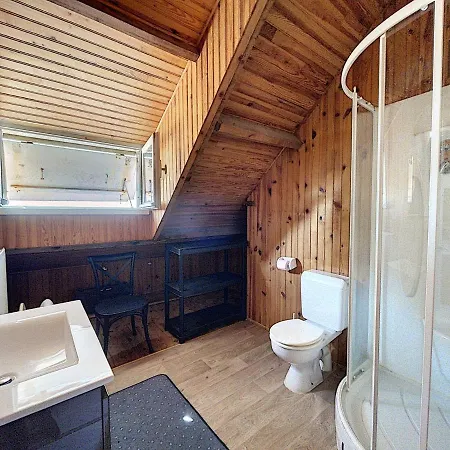 En Front De Avec Acces Direct, Jardin Clos, Et Parking A Proximite Des Commerces - Fr-1-361-488 בית נופש *