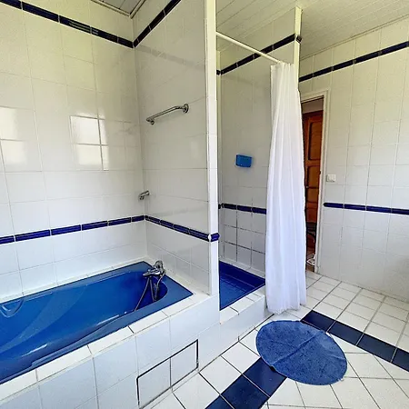 En Front De Avec Acces Direct, Jardin Clos, Et Parking A Proximite Des Commerces - Fr-1-361-488 בית נופש ז'ולוביל-לה-פאן